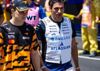 Piastri, contra Sainz: “Una de las cosas más estúpidas que he visto en un circuito”