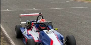 Jóvenes pilotos de karting giraron sobre un Fórmula Nacional