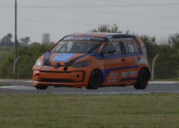 En la previa a la Carrera de los 300, Santino Pairetti probó junto a su piloto invitado