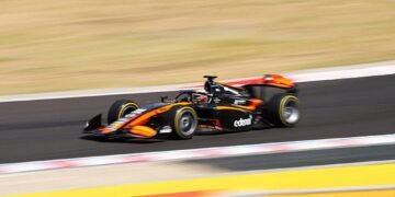 FIA F2: Varrone tuvo una buena largada y fue 11° en la Sprint de Hungría