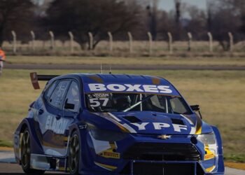 Franco Vivian en el primer entrenamiento de la jornada en La Pampa