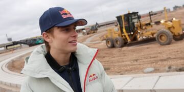 Valentín Perrone recorrió las obras en el Gálvez: “Sueño con correr acá”