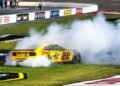 Joey Logano ganó la Cook Out 400 de la NASCAR Cup Series en Raceway