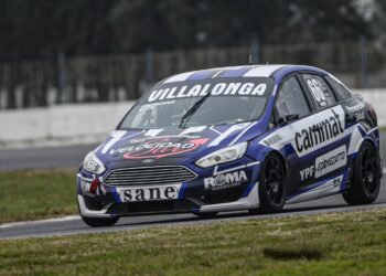 Adrián Percaz probó en San Nicolás: “Queremos ser competitivos y no realizar pruebas durante la competencia”
