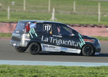 Agustín Gajate y Juan José Cassou se impusieron en la clasificación general de la Clase Dos del Turismo Pista
