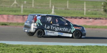 Agustín Gajate y Juan José Cassou se impusieron en la clasificación general de la Clase Dos del Turismo Pista