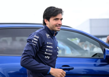 Carlos Sainz continuará con Williams: “Tenemos lo necesario para cambiar las cosas juntos”
