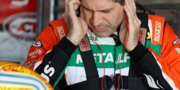 Castellano en Clasificando: “Es más eficiente estar abajo del auto hablando que encerrado en el taller trabajando”