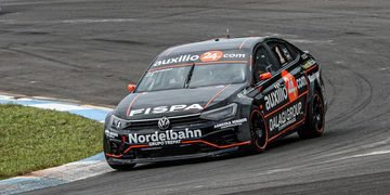 Canapino y Santero ganaron sus series en Oberá: Julián, larga desde la pole