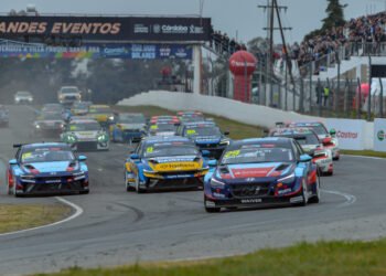 Néstor Girolami y Raphael Reis consiguieron las victorias en el Oscar Cabalén de Córdoba por la sexta fecha del TCR South America