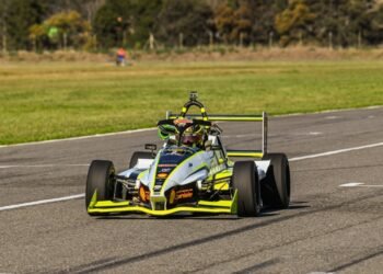 Campra logró la pole en la Fórmula Nacional