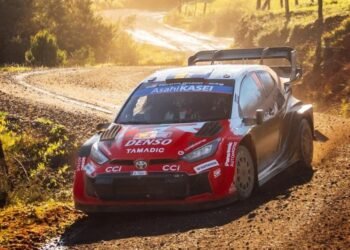 Rally Mundial: Solberg se adapta mejor y es el líder en Chile al finalizar la jornada