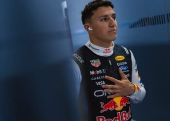Tras el parate por la lesión en su muñeca, Hadjar regresa a Red Bull