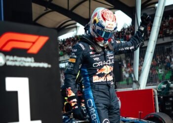Verstappen alcanzó en el circuito de Sepang su primera pole de la temporada: Colapinto largará 21º