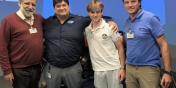 Visita a Austria: Lázaro Bainotti entrenó en un simulador de avanzada