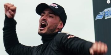 Joaquín Cortina y el Fiat Uno de su estructura ganaron la final de la Clase Uno del Turismo Pista