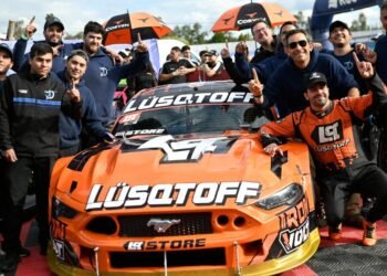 La emoción de Lambiris tras su pole en Rosario: “Mi equipo es quien hizo el uno hoy”