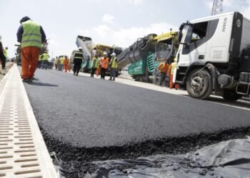 Crece el sueño: comenzó el asfaltado de la pista del autódromo que quedará lista para que corra la Fórmula Uno