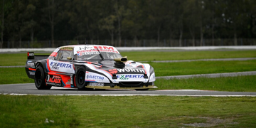Alaux se quedó con la pole: el piloto de Trenque Lauquen logró el mejor tiempo en la clasificación del TC Mouras en La Plata