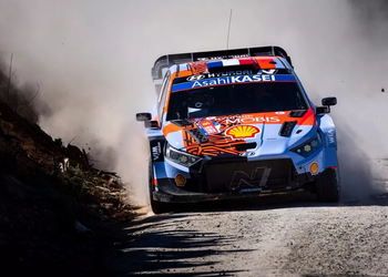 Fourmaux lidera el 1-2 de Hyundai en Cerdeña tras una mañana llena de pinchazos